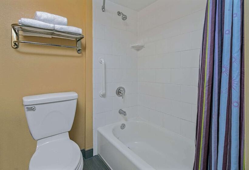 اتاق استاندارد با 2 تخت دوبل, La Quinta By Wyndham Naples Downtown