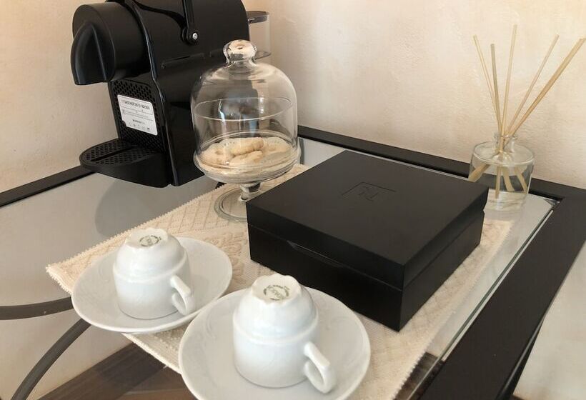 سوئیت رویال, La Vecchia Fonte Boutique