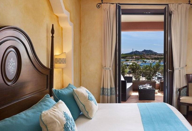 سوئیت رویال, La Vecchia Fonte Boutique
