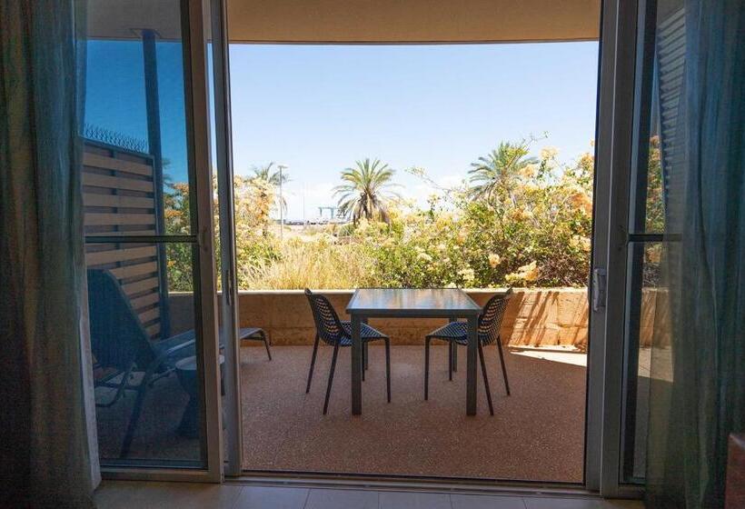 Standard Room, Mantarays Ningaloo Beach Resort