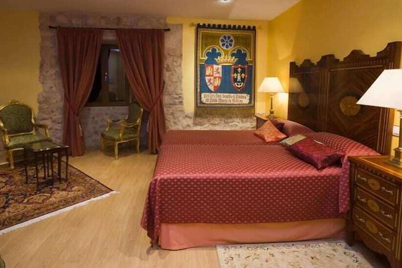 Superior Room, Residencia Real Del Castillo De Curiel