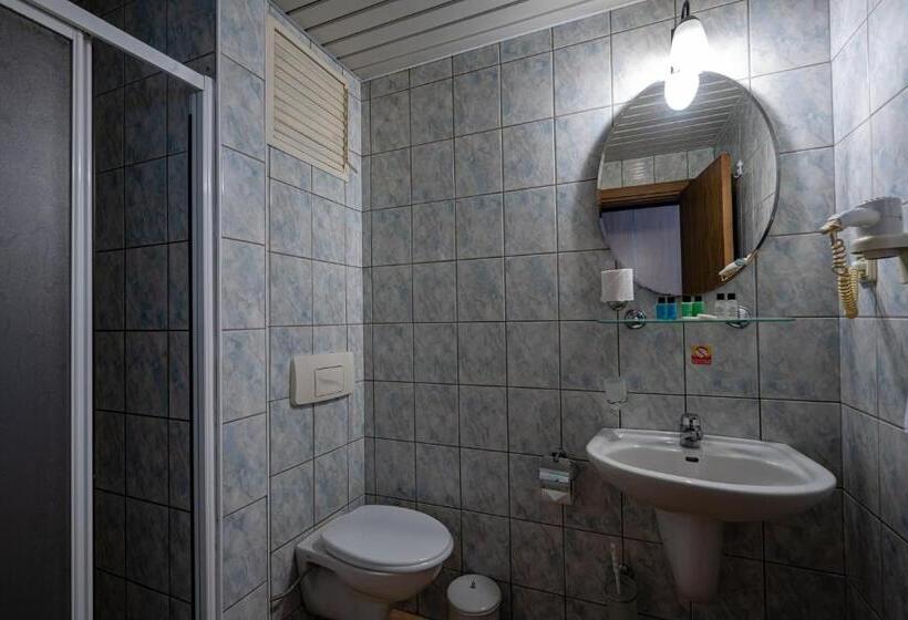 Quarto standard, Tu Casa Gelidonya