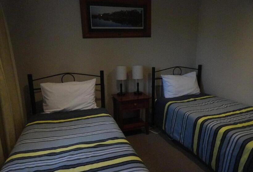 2 Bedroom Apartment, Victoria Lodge Motor Inn & Apartments