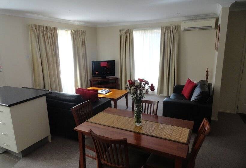 2 Bedroom Apartment, Victoria Lodge Motor Inn & Apartments