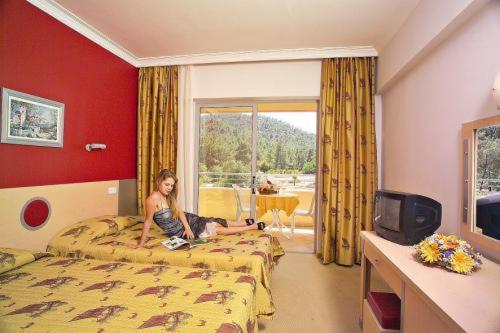 اتاق استاندارد با چشم‌انداز استخر, Grand Viking Hotel   All Inclusive