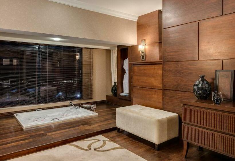 Suite met Kingsize Bed, Susesi Luxury Resort