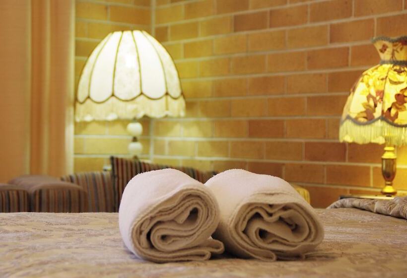 اتاق استاندارد, White Lanterns Motel