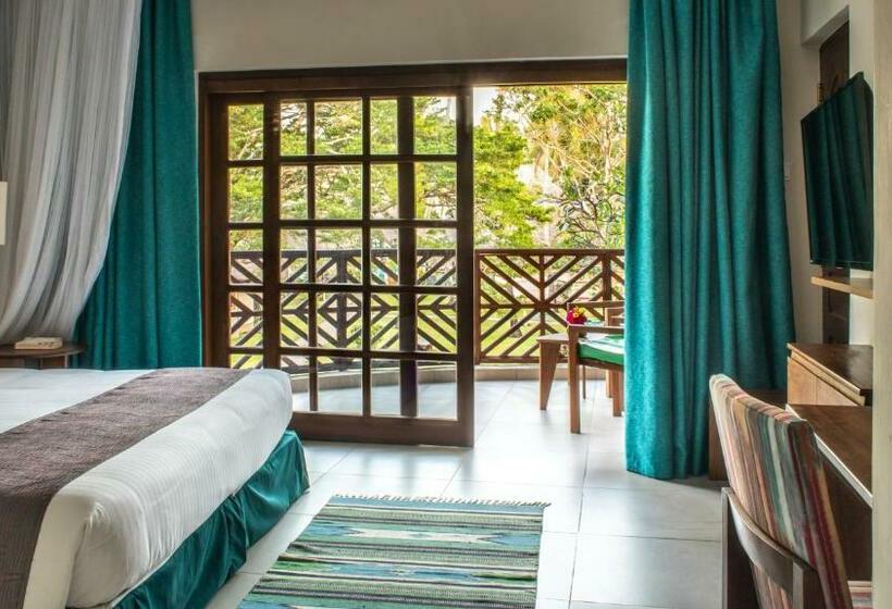 اتاق لوکس با چشم‌انداز باغ, Neptune Village Beach Resort & Spa   All Inclusive