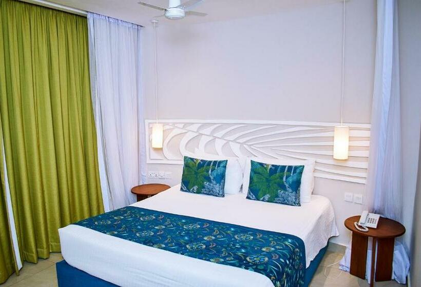 اتاق لوکس با چشم‌انداز باغ, Neptune Village Beach Resort & Spa   All Inclusive