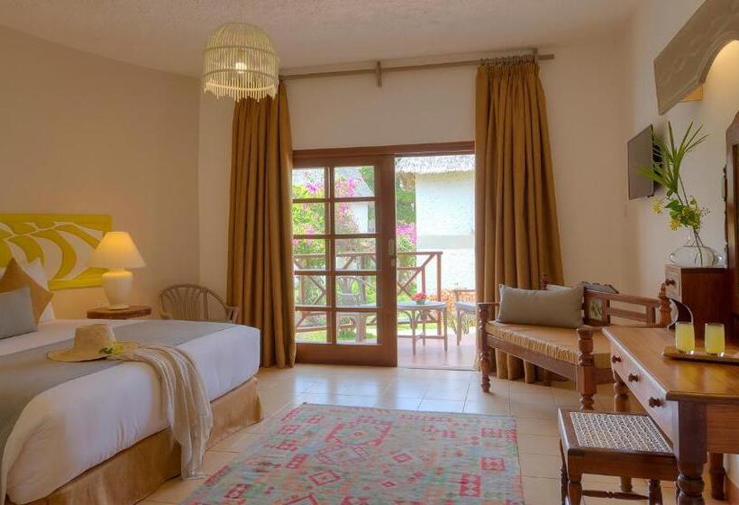 اتاق استاندارد با چشم‌انداز باغ, Neptune Village Beach Resort & Spa   All Inclusive