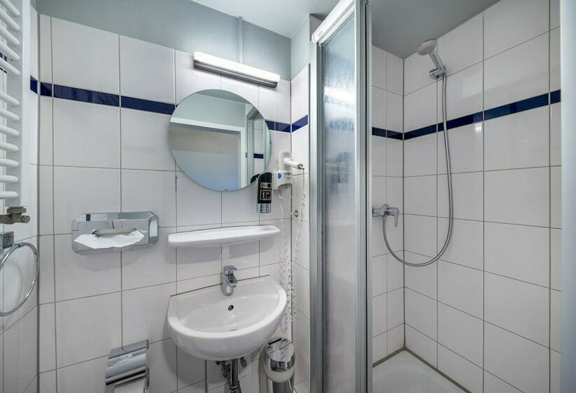 اتاق استاندارد چهار تخته, a&o Dresden Hauptbahnhof