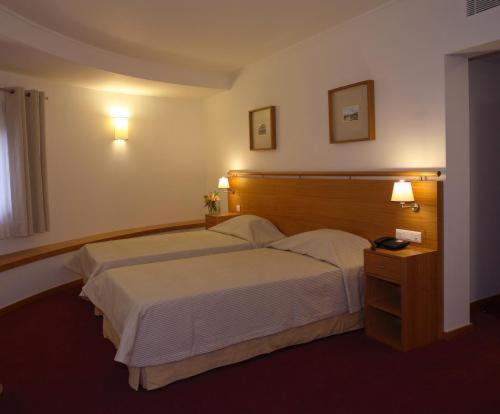 Standard Single Room, Do Lago