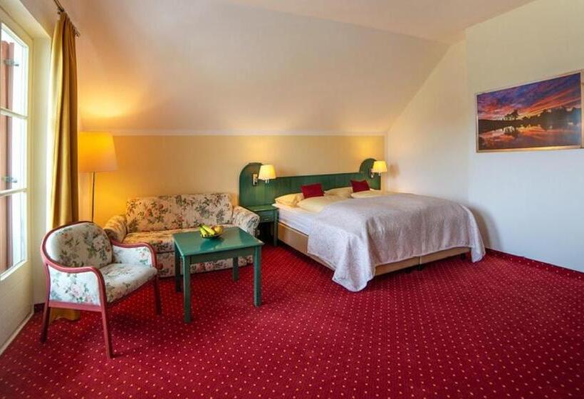 Standard Room with Balcony, Drachenwand   Mondsee