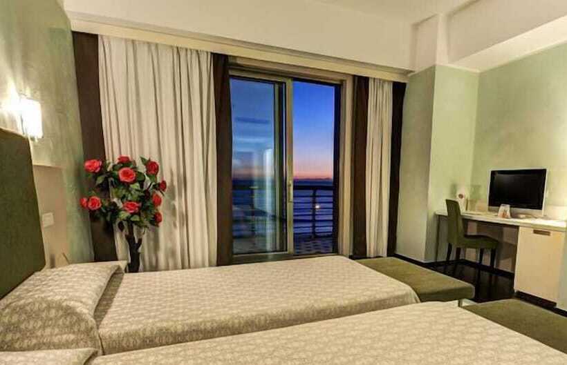 اتاق لوکس یک تخته, Grand Hotel Salerno