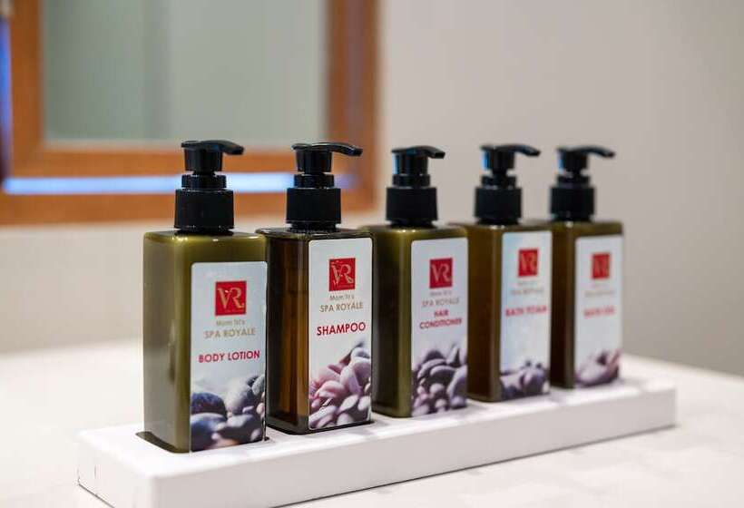سوئیت رویال, Mom Tri S Villa Royale   Sha Plus