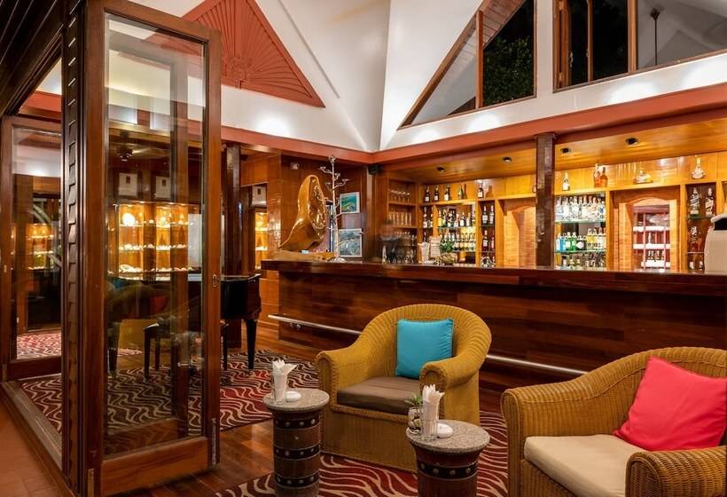 سوئیت رویال, Mom Tri S Villa Royale   Sha Plus