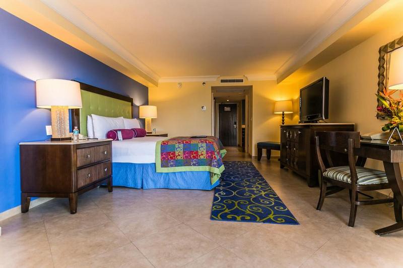 سوئیت جونیور با چشم‌انداز زمین گلف, Princess Mundo Imperial Riviera Diamante Acapulco