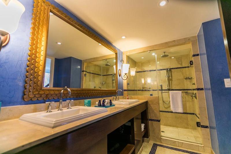 سوییت جونیور با چشم‌انداز دریا, Princess Mundo Imperial Riviera Diamante Acapulco