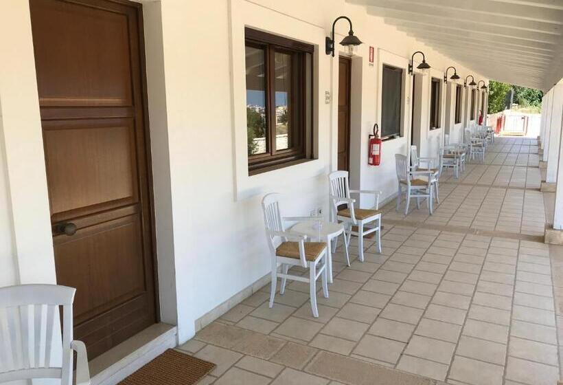 اتاق لوکس سه تخته, Relais Masseria Serritella