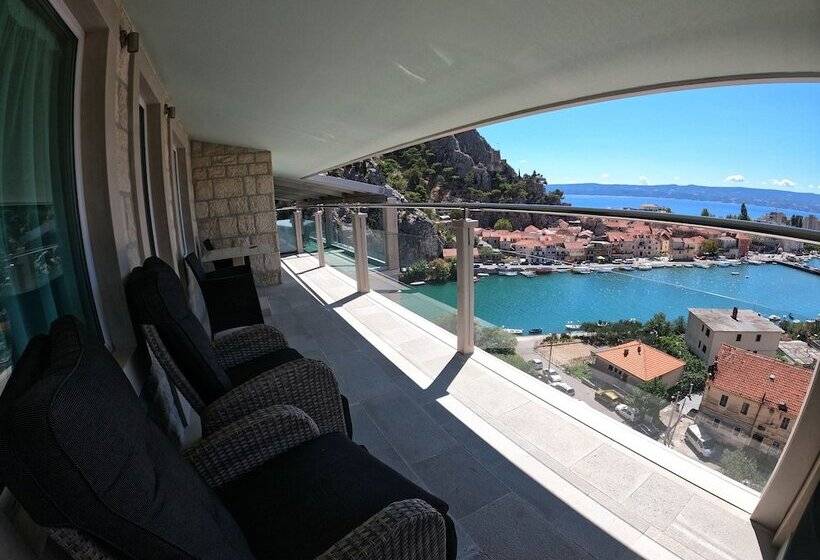 Superior Room Sea View with Balcony, Villa Dvor