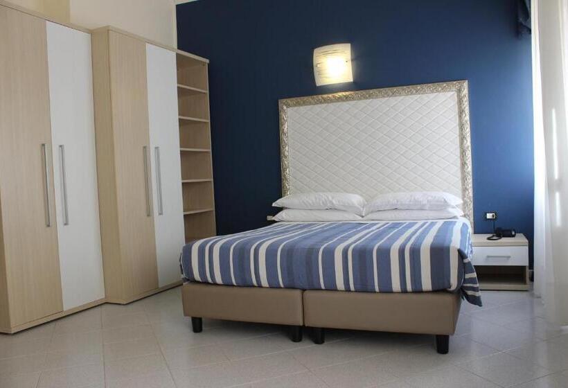 اتاق استاندارد سه نفره, Villa Igea