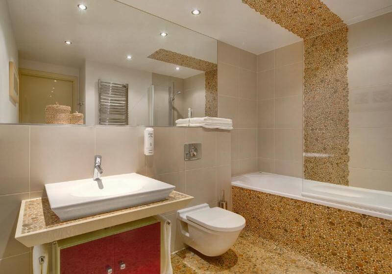 استودیوی استاندارد, Mamaison Residence Diana