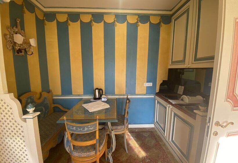 سوییت با چشم‌انداز باغ, Db Villas Le Ville Del Lido Resort