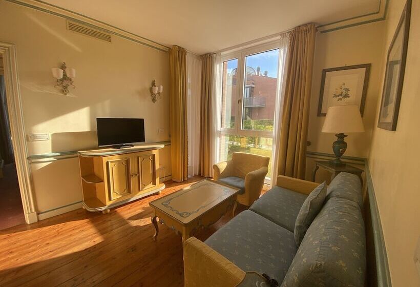 سوییت با چشم‌انداز باغ, Db Villas Le Ville Del Lido Resort