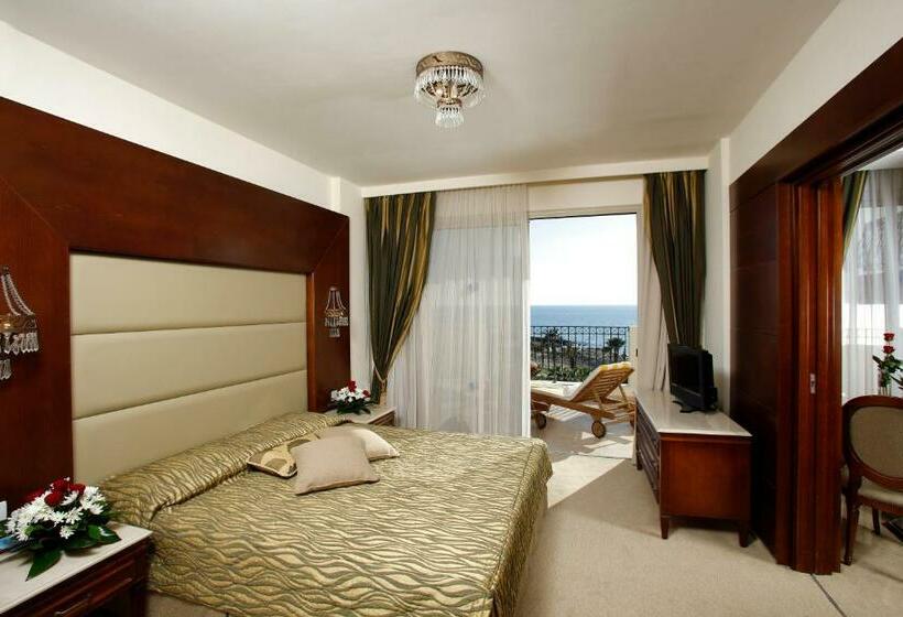 سوئیت اجرایی با چشم‌انداز دریا, Aquamare Beach Hotel & Spa