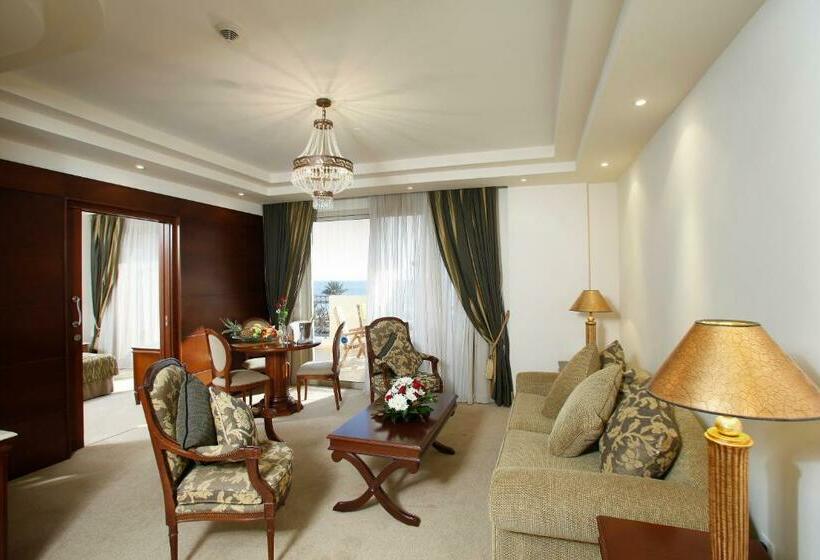 سوئیت اجرایی با چشم‌انداز دریا, Aquamare Beach Hotel & Spa