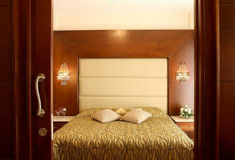 سوئیت اجرایی با چشم‌انداز دریا, Aquamare Beach Hotel & Spa