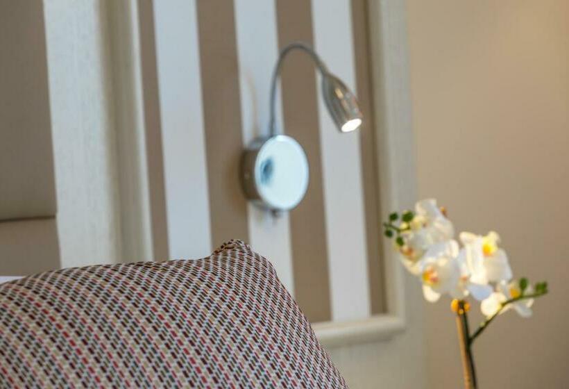 Superior Interior Room, Aquamare Beach Hotel & Spa