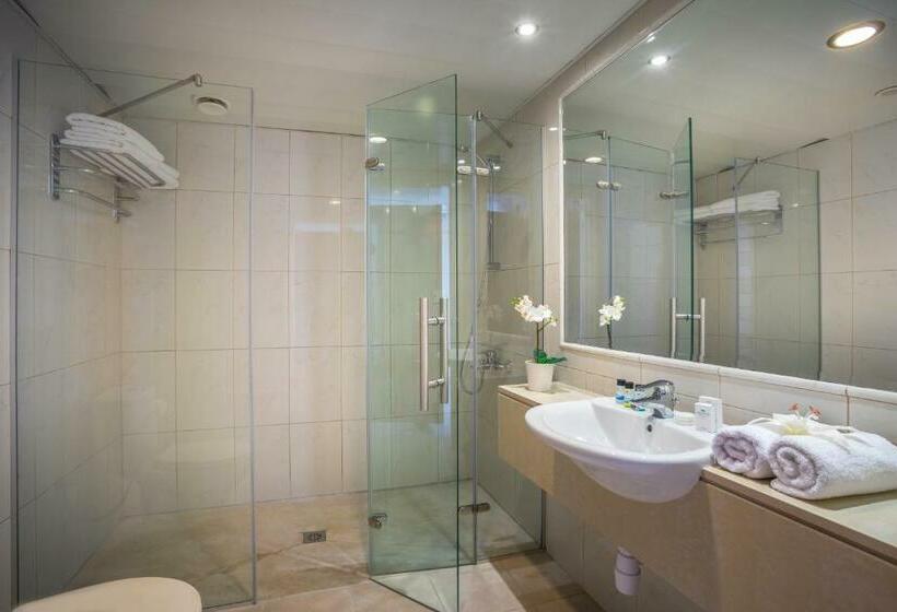 اتاق لوکس با چشم‌انداز دریا, Aquamare Beach Hotel & Spa