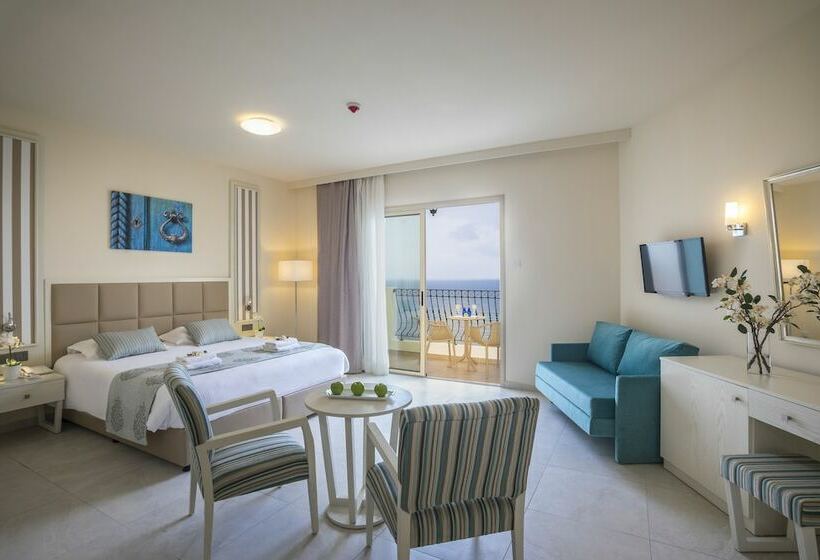 اتاق لوکس با چشم‌انداز دریا, Aquamare Beach Hotel & Spa