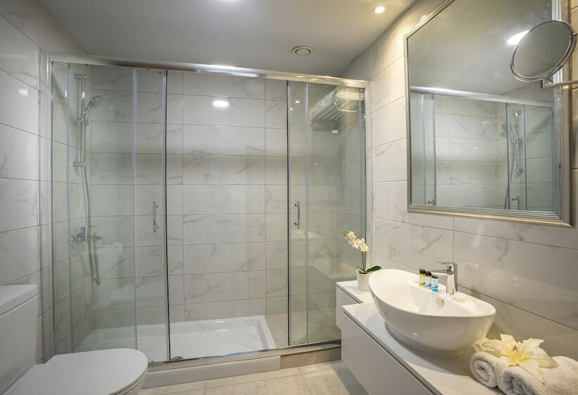 اتاق لوکس با چشم‌انداز دریا, Aquamare Beach Hotel & Spa