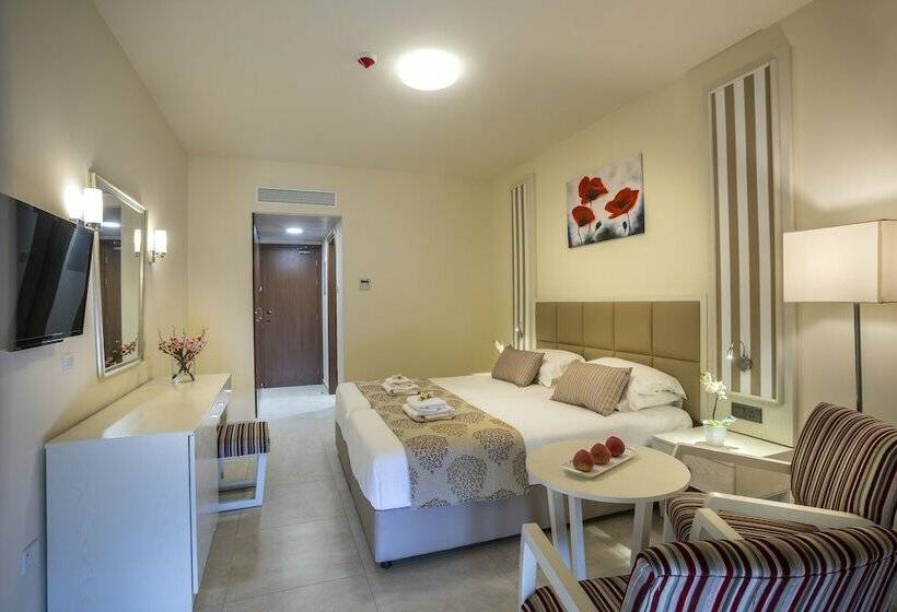 اتاق سوپریور با چشم‌انداز دریا, Aquamare Beach Hotel & Spa