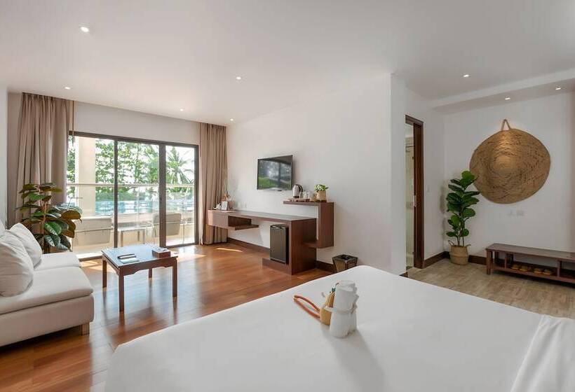 Deluxe Room, Baan Laimai Beach Resort & Spa  Sha Extra Plus