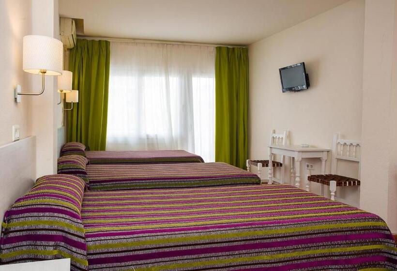 Chambre Triple Standard avec Terrasse, Hostal Sol Y Miel