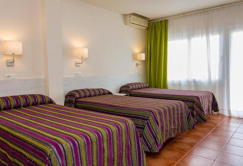 Chambre Triple Standard avec Terrasse, Hostal Sol Y Miel