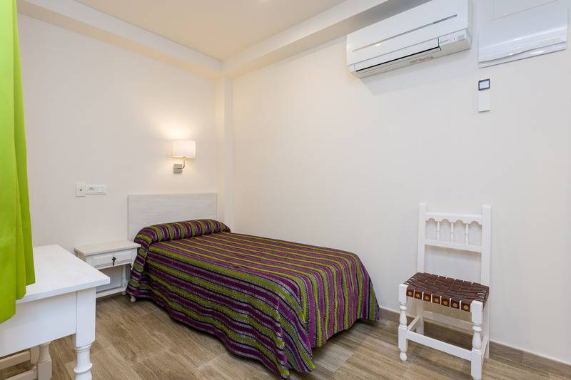 اتاق استاندارد یک نفره, Hostal Sol Y Miel