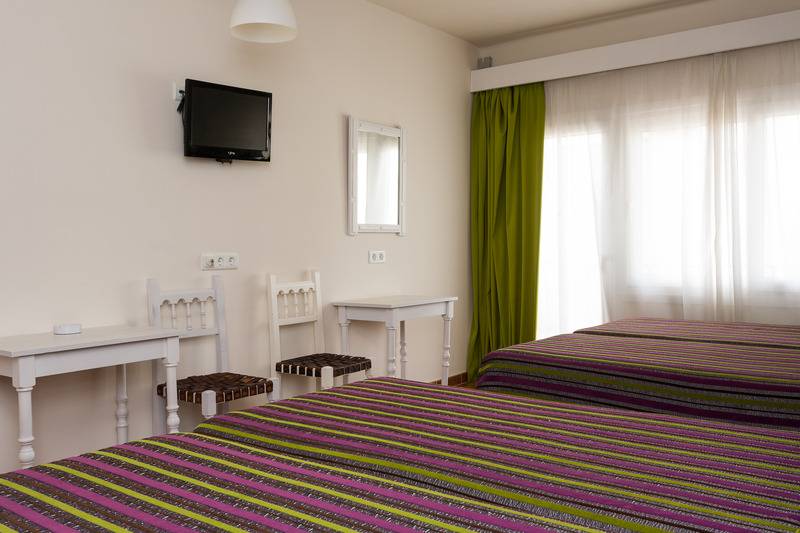 اتاق استاندارد چهار تخته, Hostal Sol Y Miel