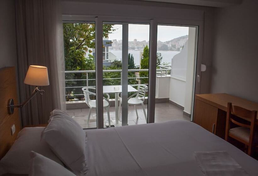 Triple Room Sea View, Agimi