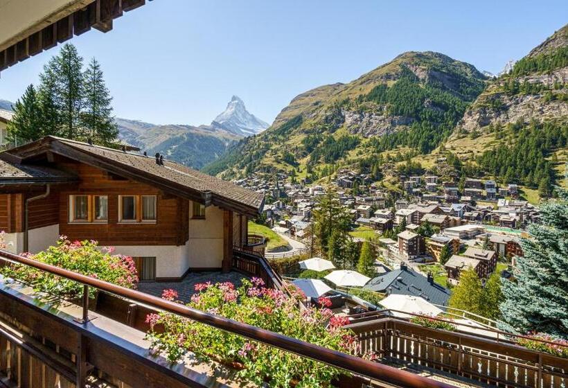 اتاق سوپریور با چشم‌انداز, Alpenroyal