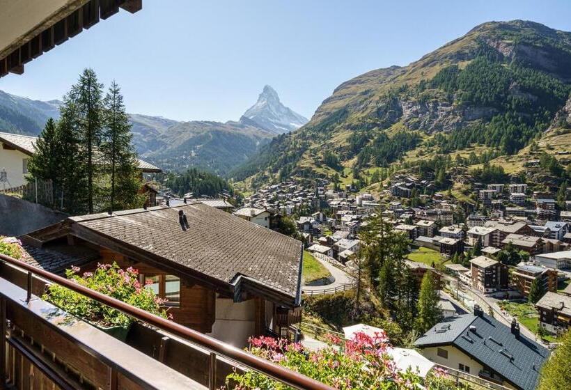 اتاق لوکس با چشم‌انداز, Alpenroyal