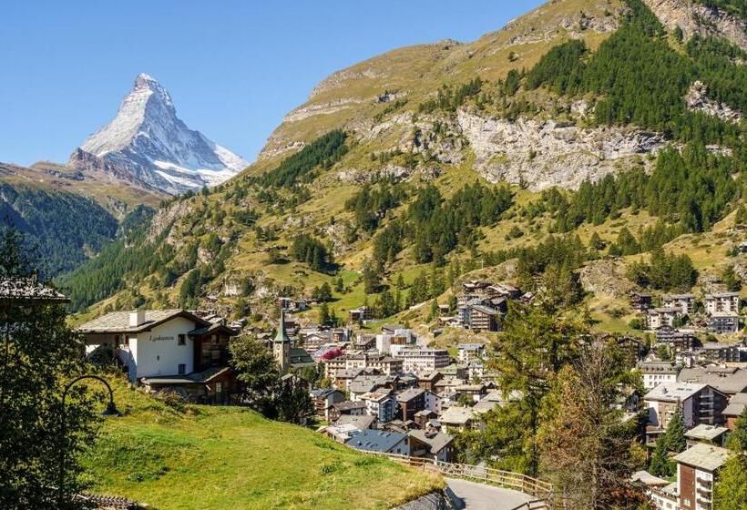 اتاق لوکس با چشم‌انداز, Alpenroyal