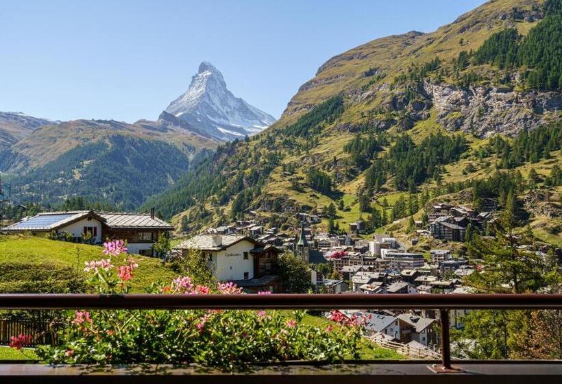 اتاق لوکس با چشم‌انداز, Alpenroyal