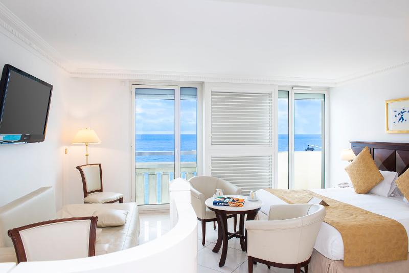 اتاق استاندارد با چشم‌انداز دریا, Anantara Layan Phuket Resort