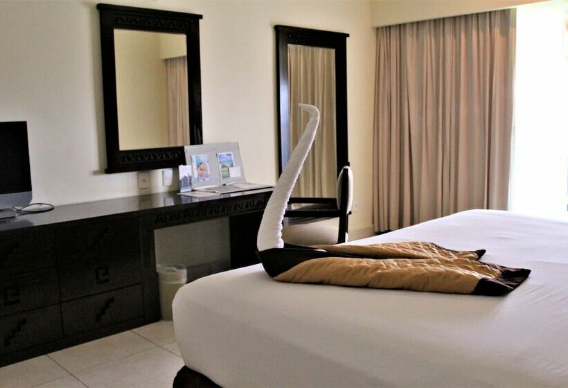 اتاق لوکس با چشم‌انداز دریا, Bluebay Grand Esmeralda - All Inclusive