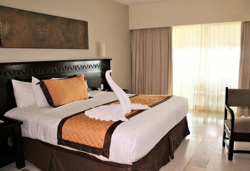 اتاق لوکس با چشم‌انداز دریا, Bluebay Grand Esmeralda - All Inclusive