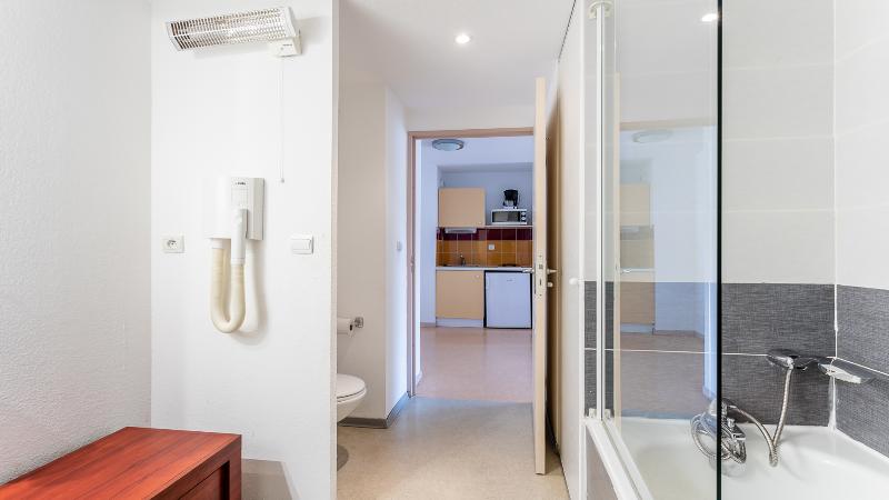 سوییت جونیور لوکس با چشم‌انداز دریا, Daios Luxury Living